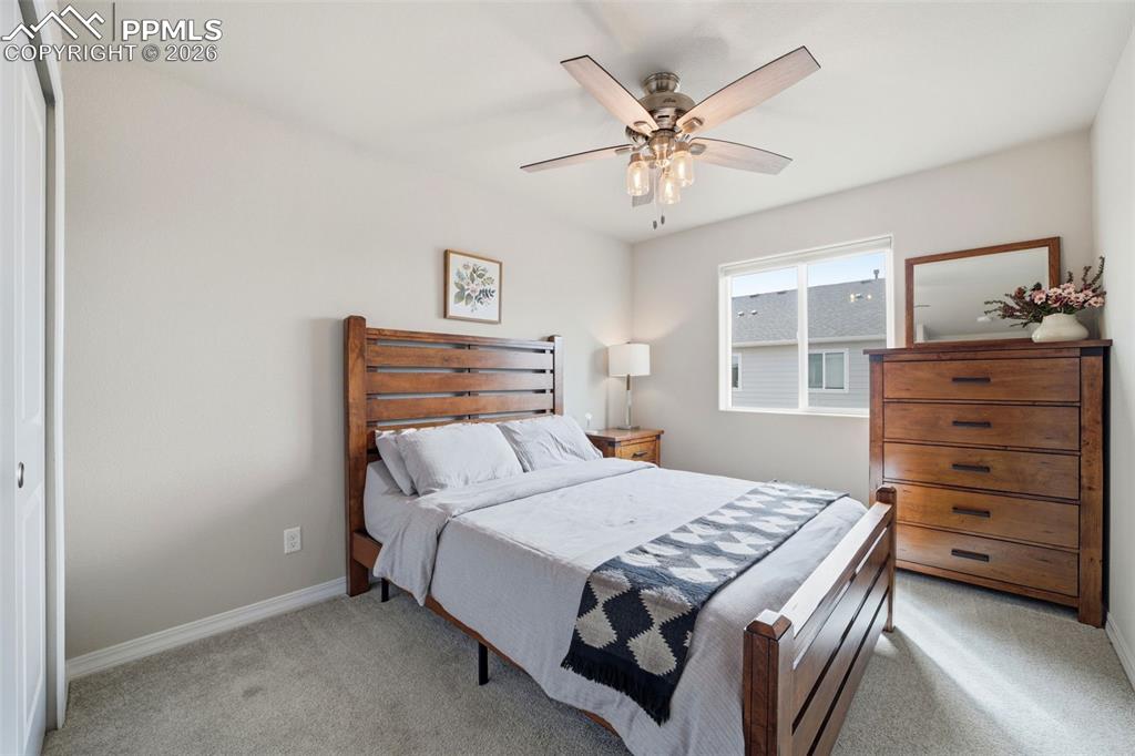 Image 35 of 44: Bedroom