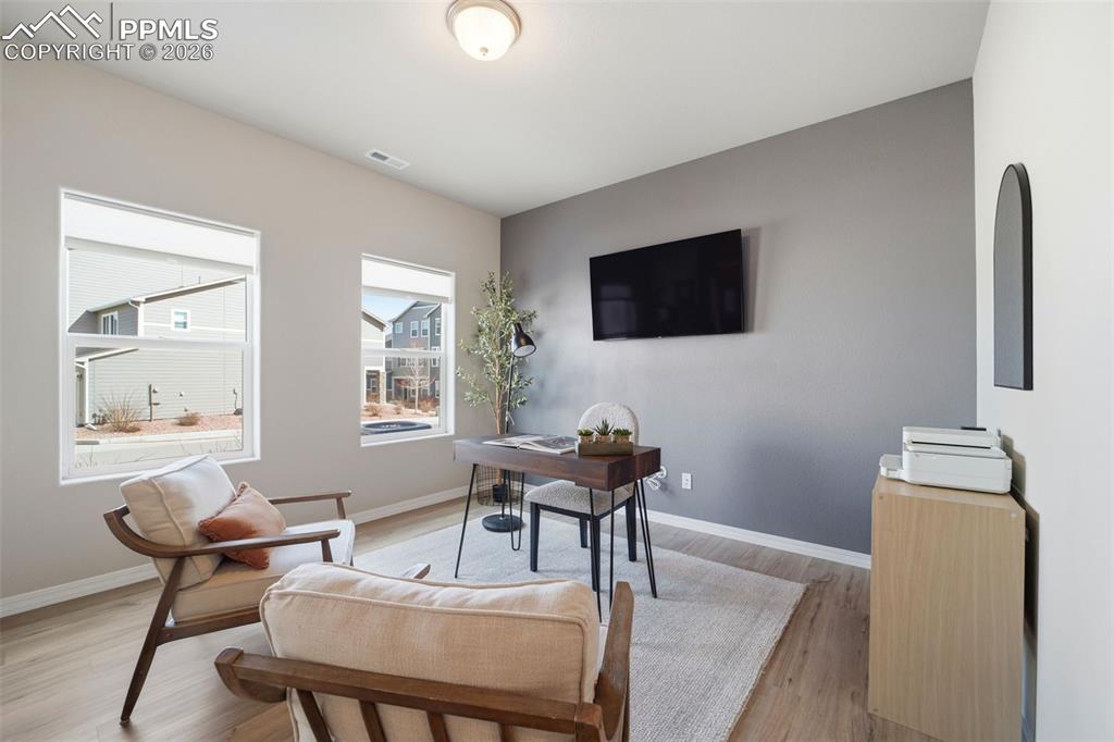 Image 4 of 44: Office