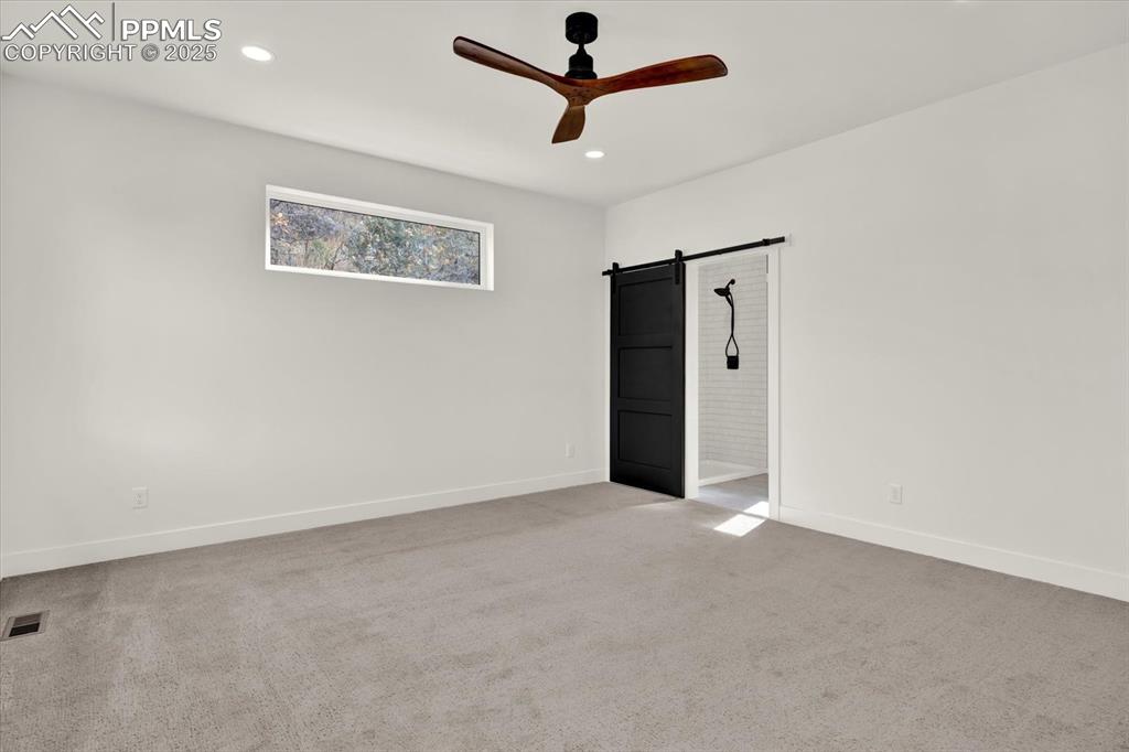 Image 25 of 47: Bedroom