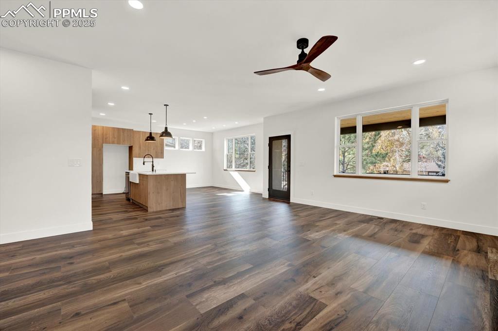 Image 4 of 47: Living Room