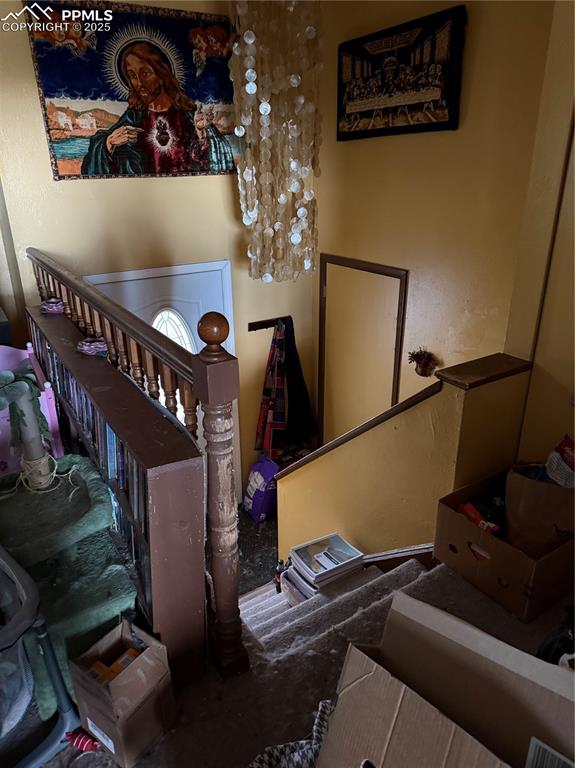 Image 4 of 10: View of stairs