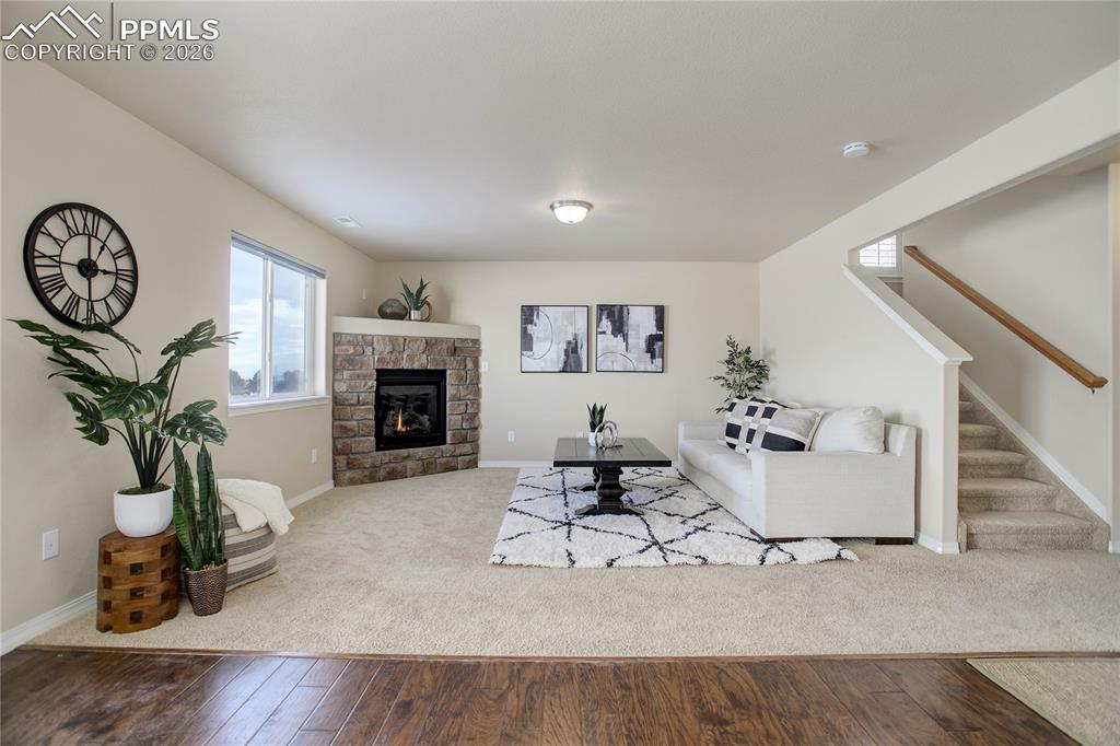 Image 4 of 23: Open floor plan w/ great natural lighting