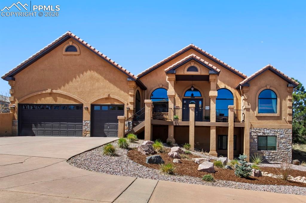 Image 4 of 49: Front of Structure