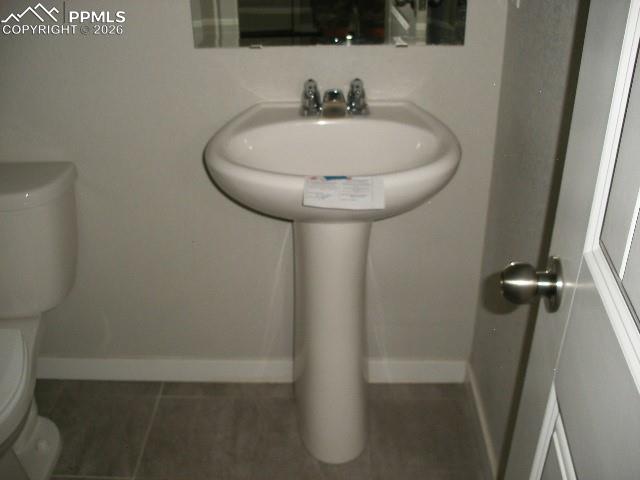 Image 21 of 44: Bathroom