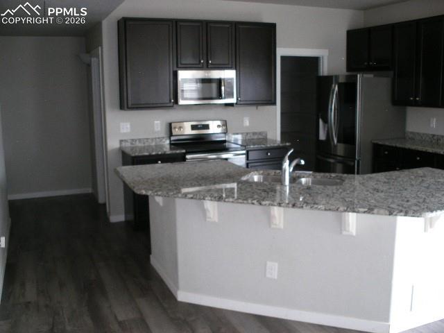 Image 7 of 44: Kitchen