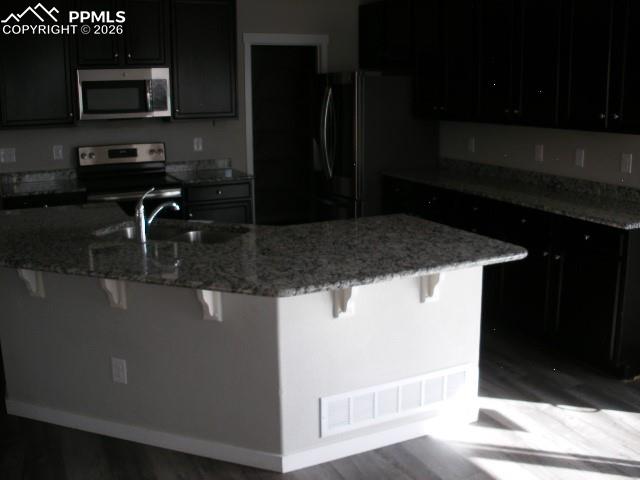 Image 8 of 44: Kitchen