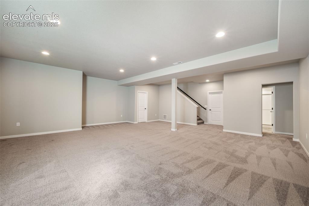 Image 42 of 50: Family Room