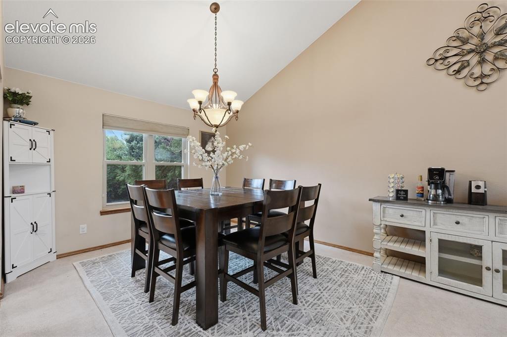 Image 5 of 28: Dining Area