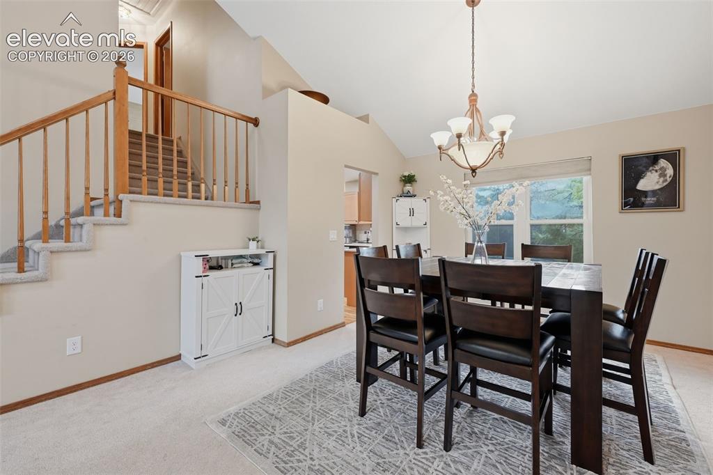 Image 6 of 28: Dining Area