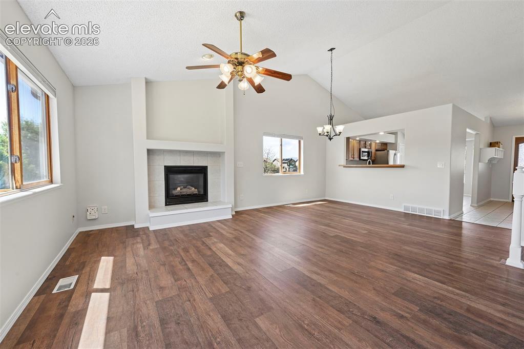 Image 10 of 42: Living Room