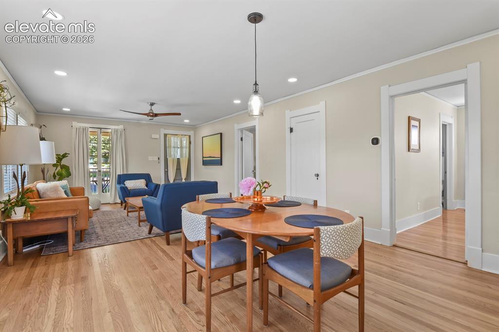 Image 14 of 49: Dining Area