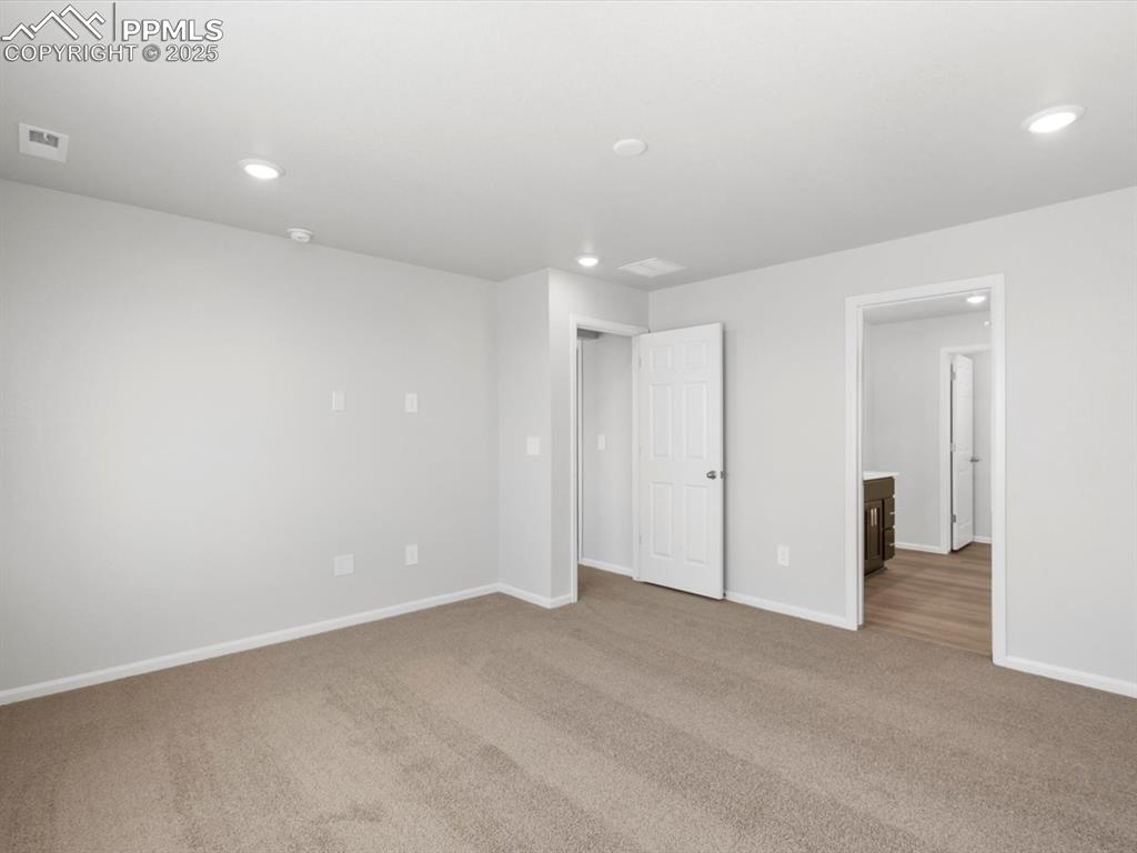 Image 17 of 25: Other