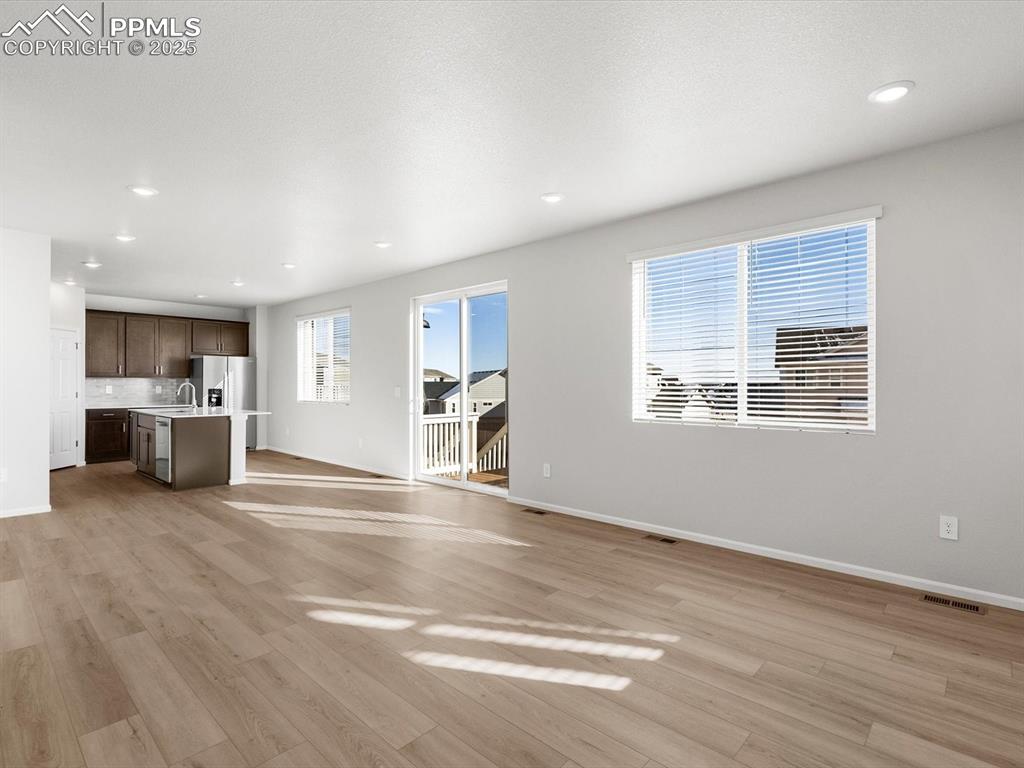 Image 8 of 25: Living Room