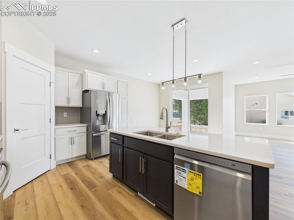 Image 16 of 36: Kitchen