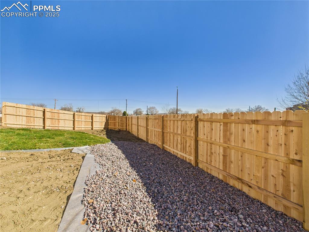 Image 36 of 36: Yard