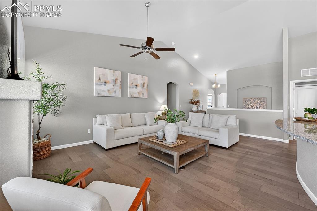 Image 10 of 31: Living Room