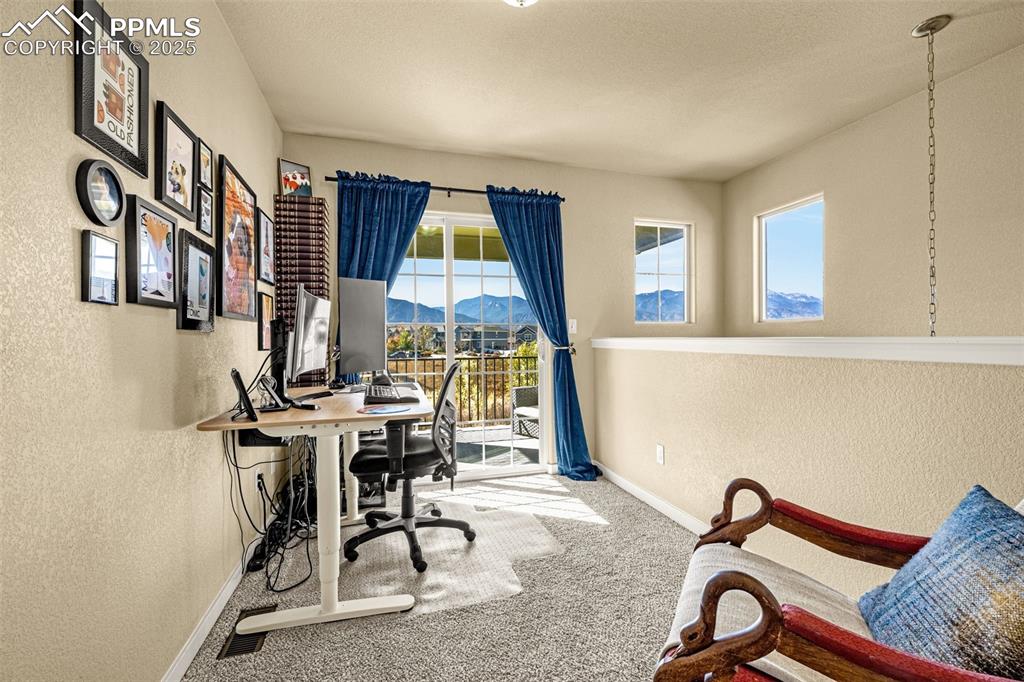 Image 13 of 39: Office