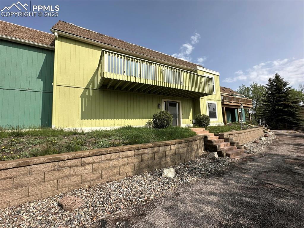 Image 16 of 23: Back of Structure