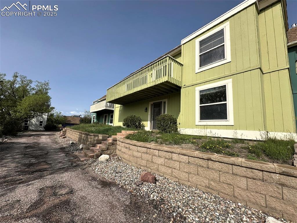 Image 18 of 23: Back of Structure