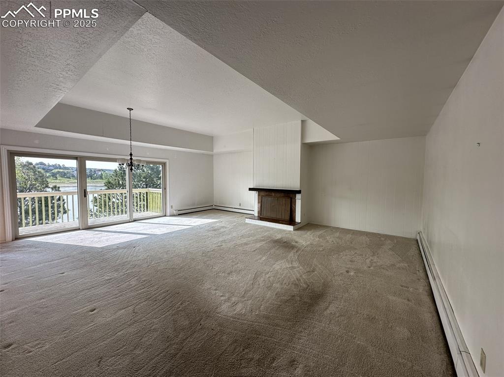Image 6 of 23: Living Room