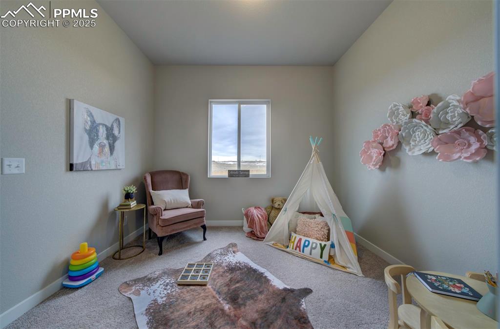 Image 30 of 36: Bedroom