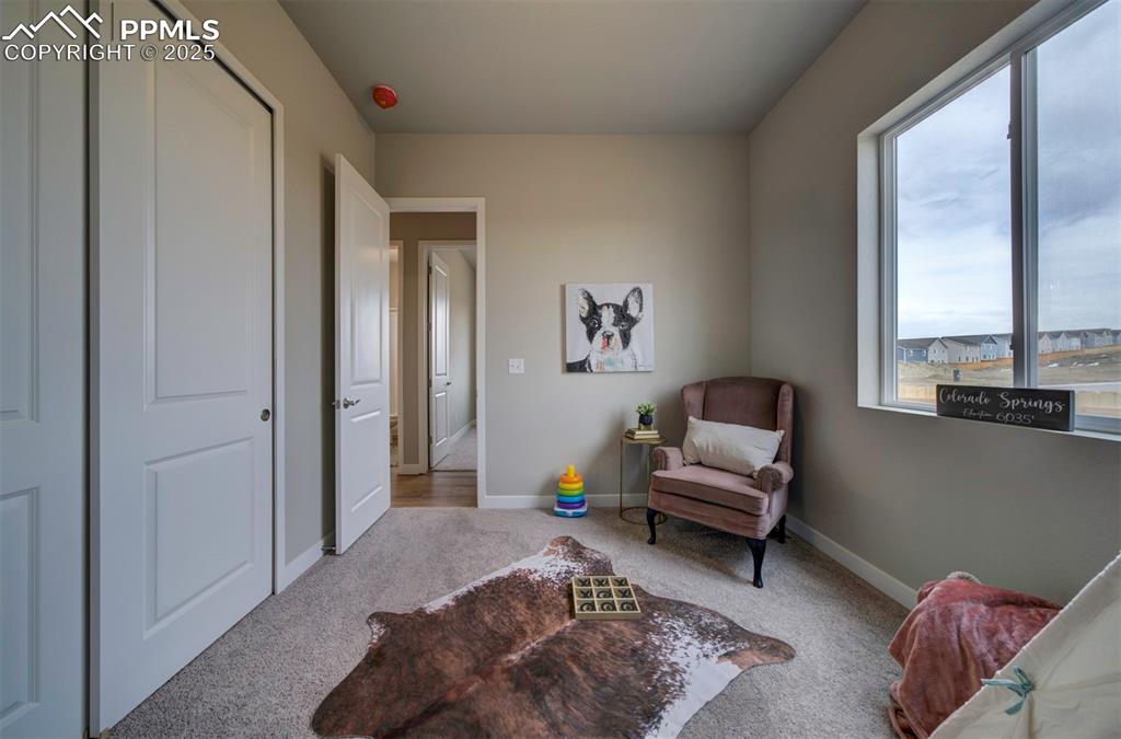 Image 33 of 36: Bedroom