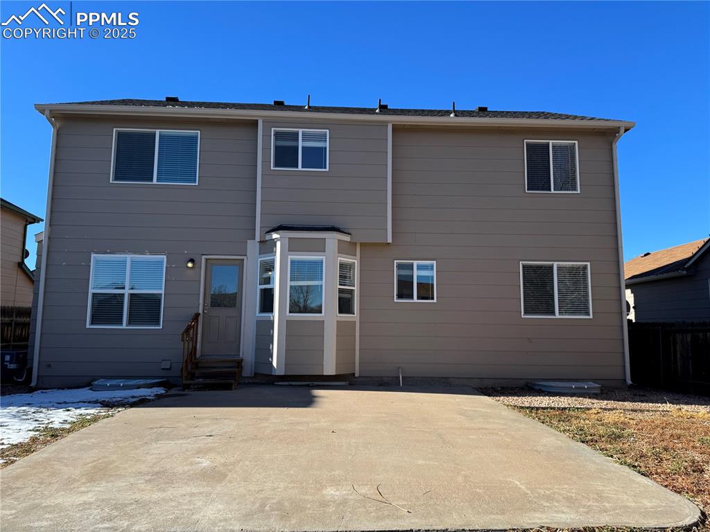 Image 15 of 19: Back of Structure