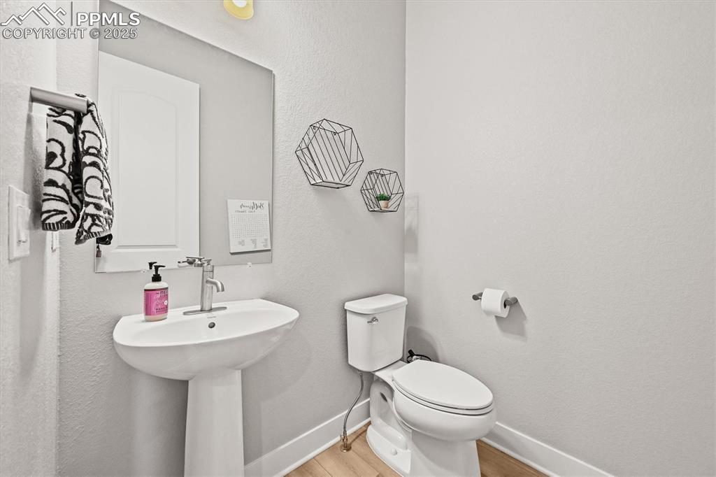 Image 13 of 47: Bathroom