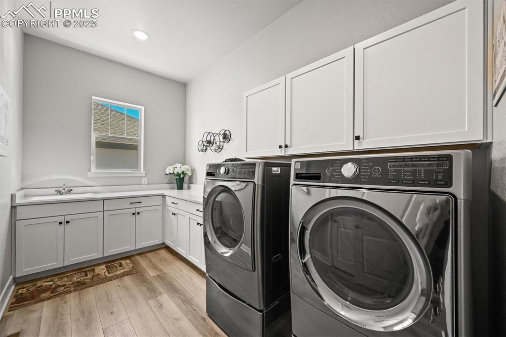 Image 14 of 47: Laundry