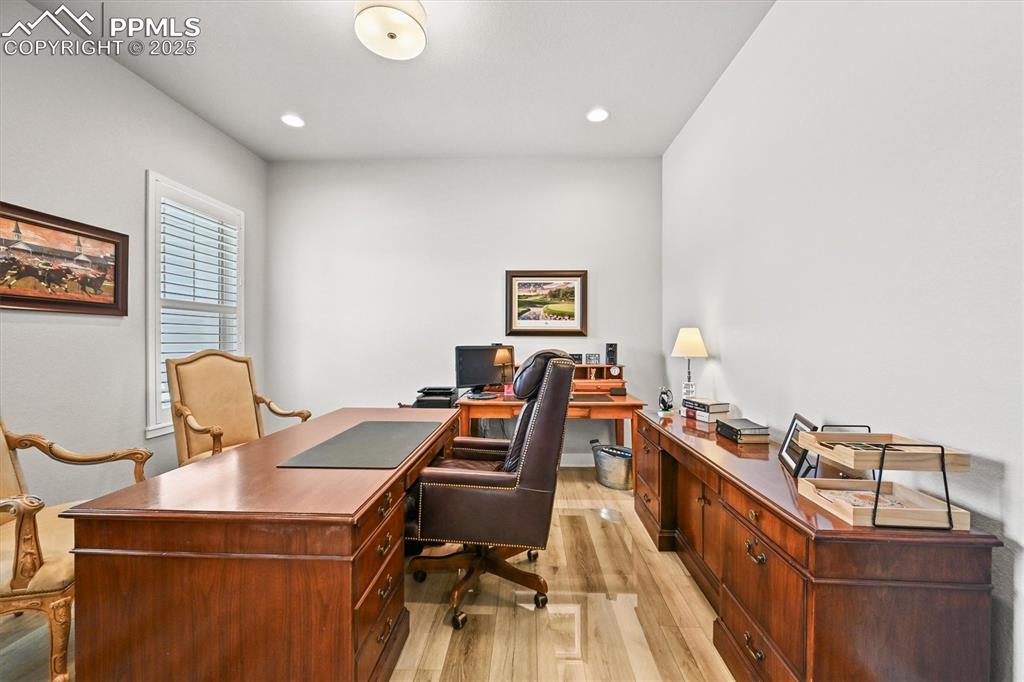 Image 8 of 47: Office