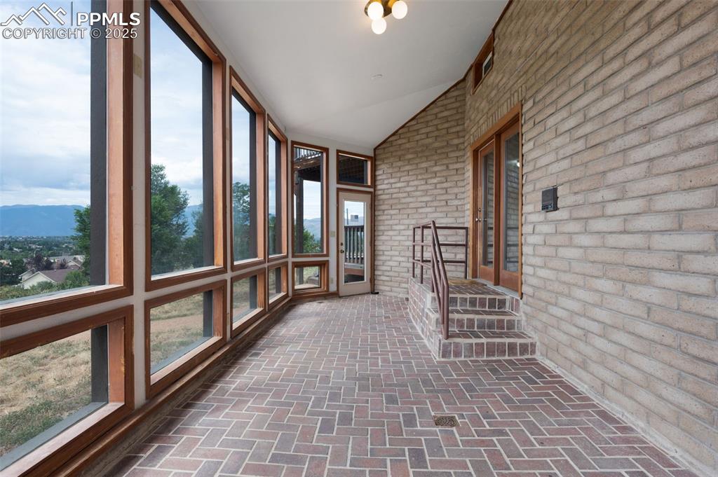 Image 36 of 46: Sun Room