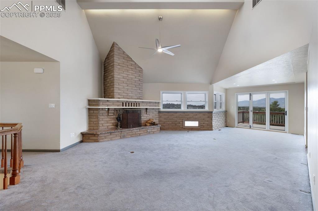 Image 6 of 46: Living Room