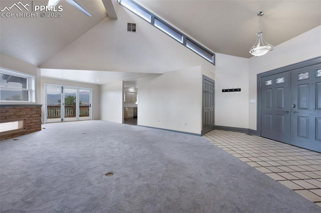 Image 8 of 46: Entry