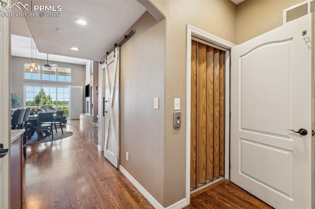 Image 16 of 50: Elevator