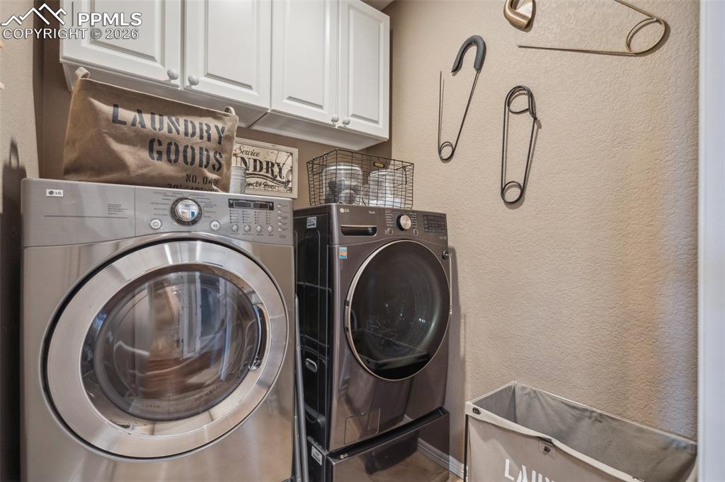 Image 38 of 50: Laundry