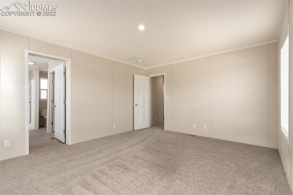 Listing 9503394, Image 16 of 19