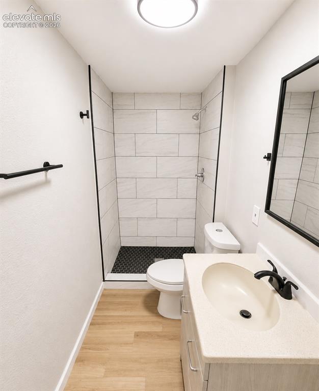 Image 13 of 13: Bathroom