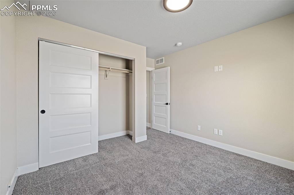 Image 32 of 50: Bedroom