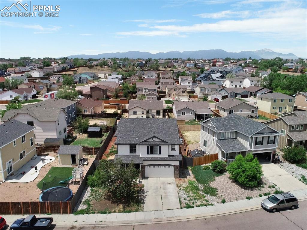 Listing 9505587, Image 3 of 36