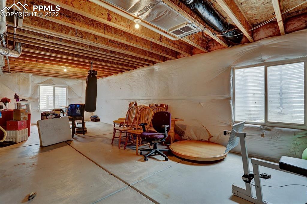 Listing 9505587, Image 33 of 36