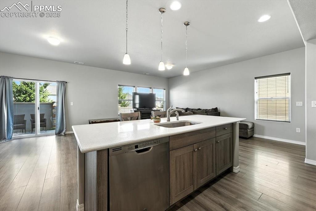 Image 12 of 39: Kitchen