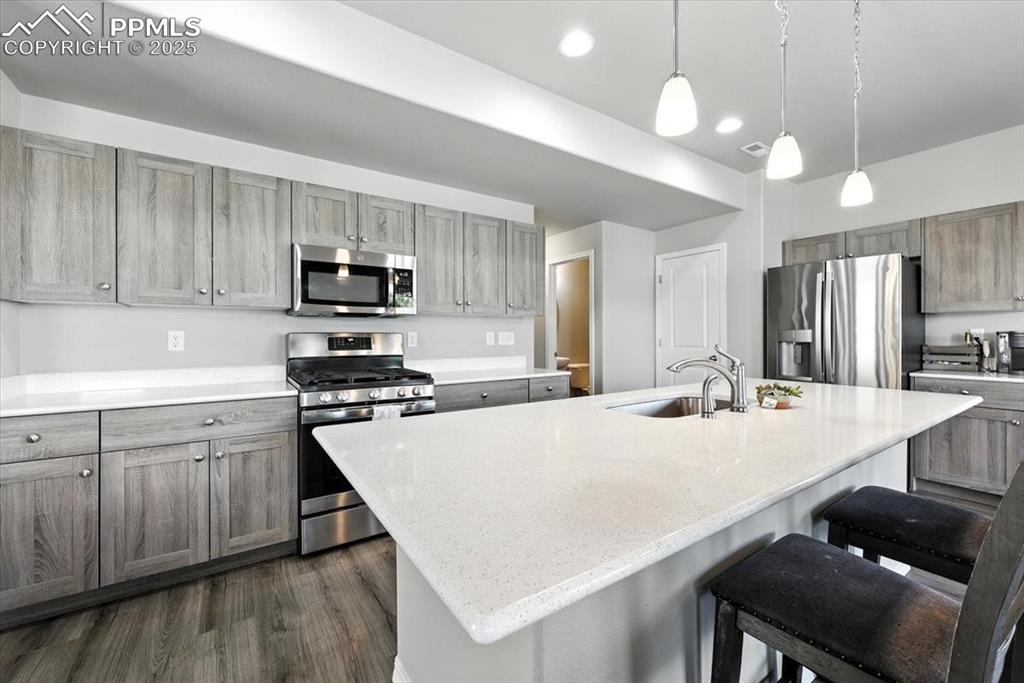 Image 13 of 39: Kitchen