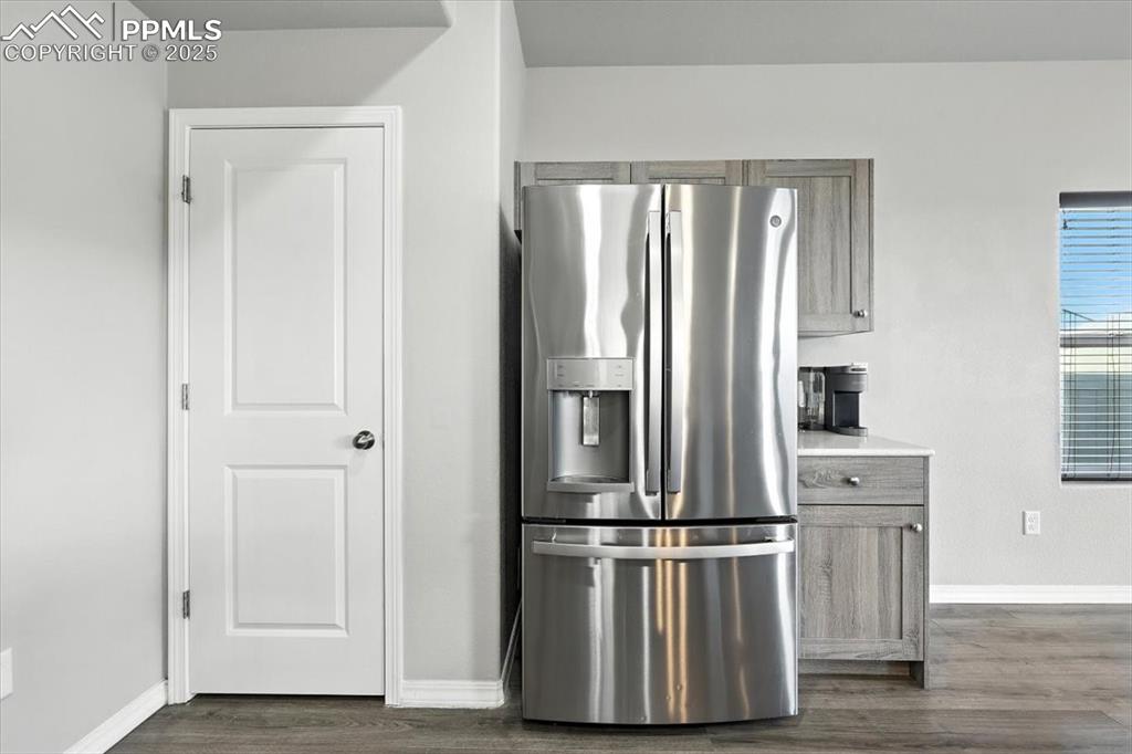Image 14 of 39: Kitchen