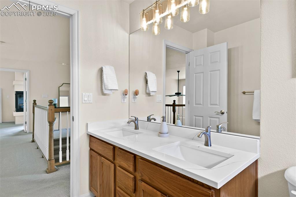 Image 30 of 47: Bathroom