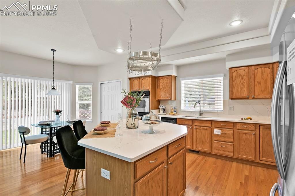 Image 8 of 47: Kitchen