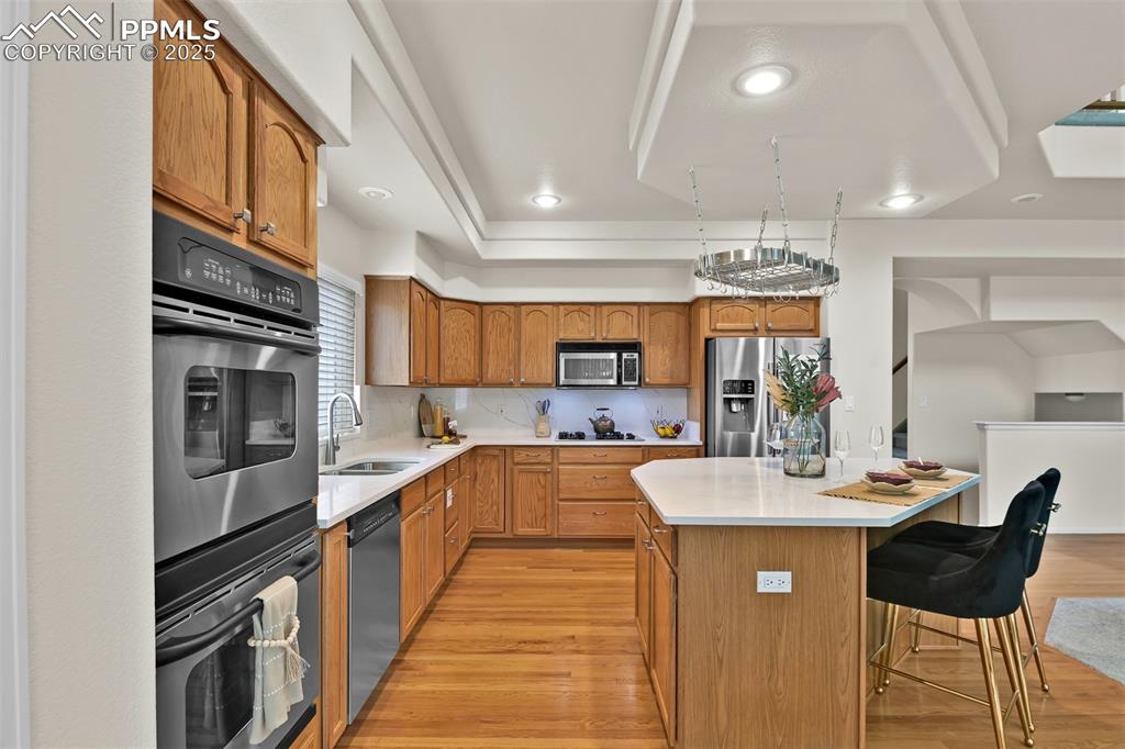 Image 9 of 47: Kitchen