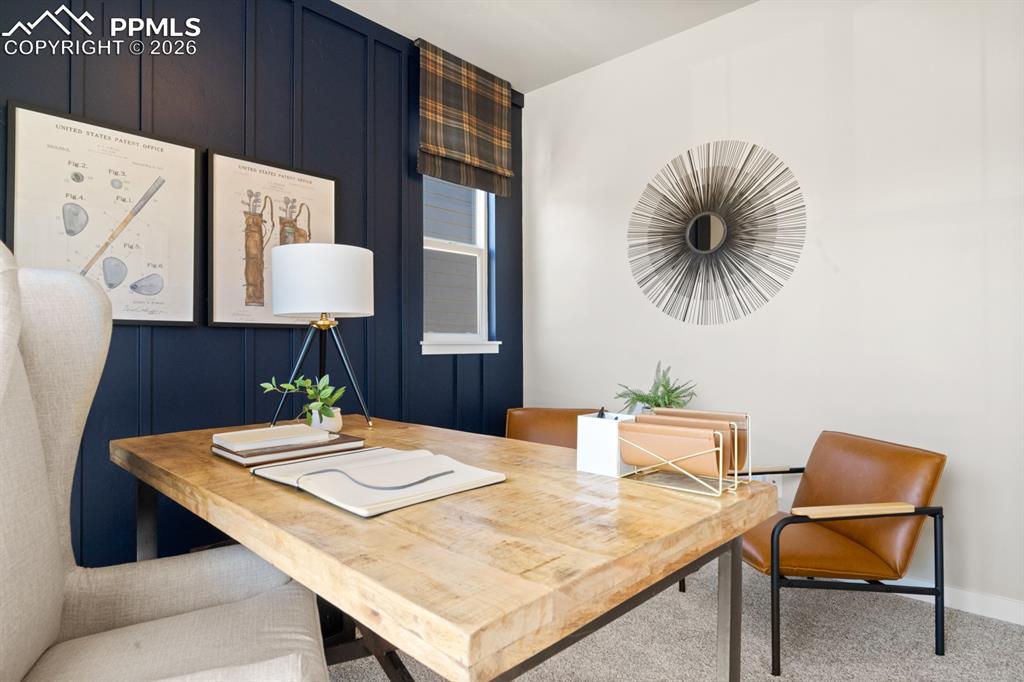 Image 19 of 50: Dining Area