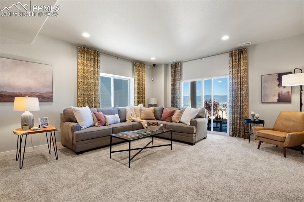 Image 24 of 50: Living Room