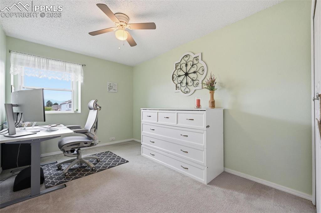 Image 20 of 35: Office