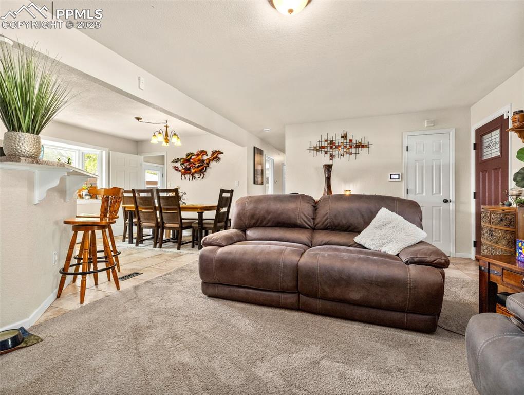 Image 8 of 50: Living Room